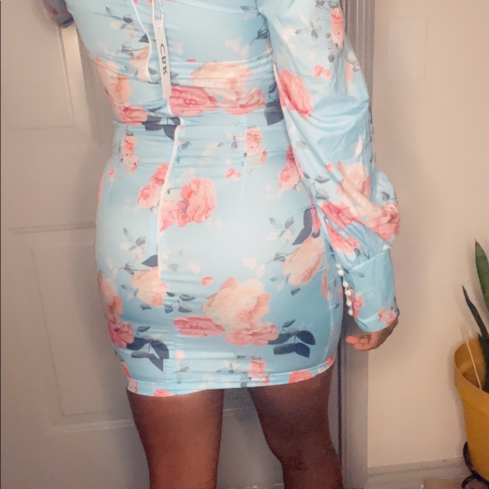 floral puffy sleeves dress!